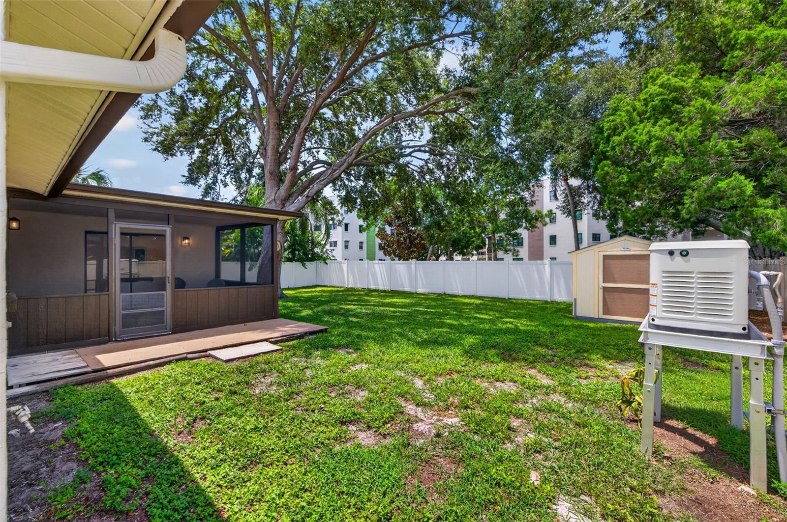 6170 SUNDOWN DR — photo 22