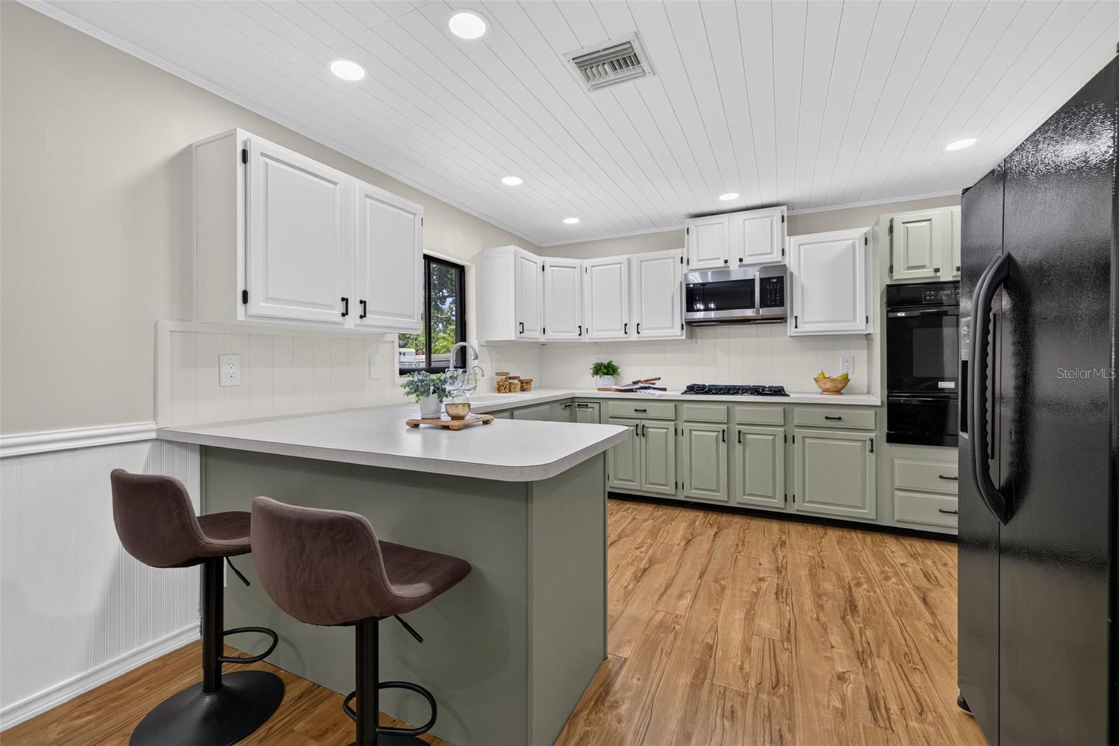 6170 SUNDOWN DR — photo 8