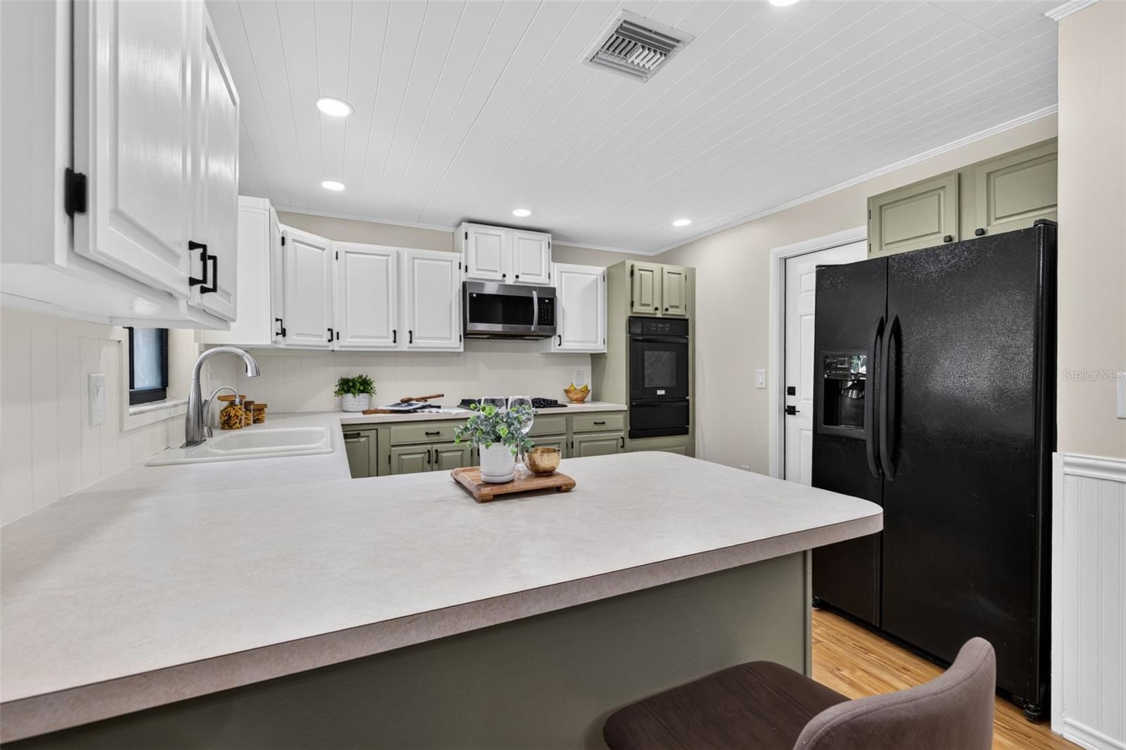 6170 SUNDOWN DR — photo 11