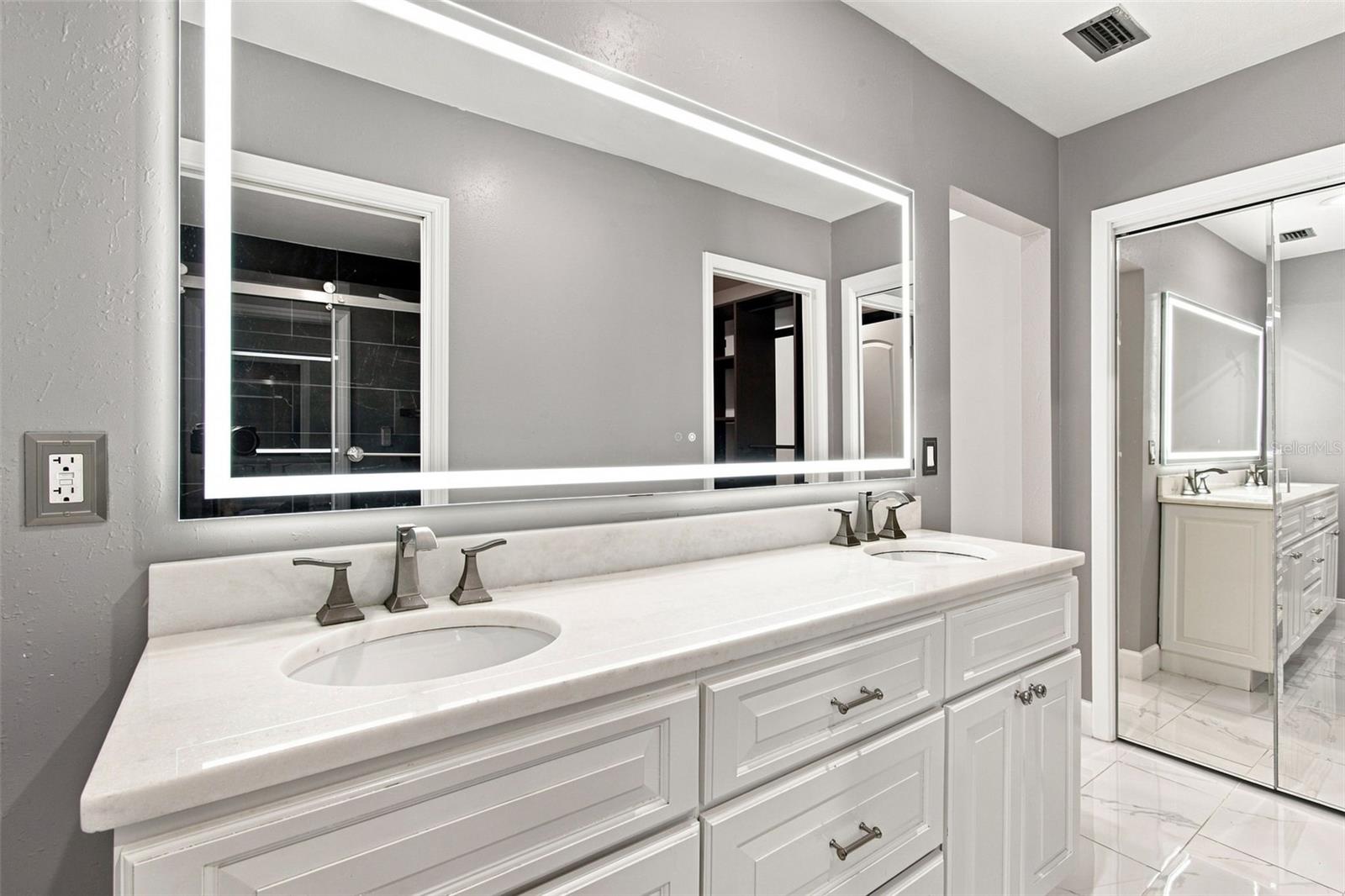 7233 WOODBROOK DR — photo 28