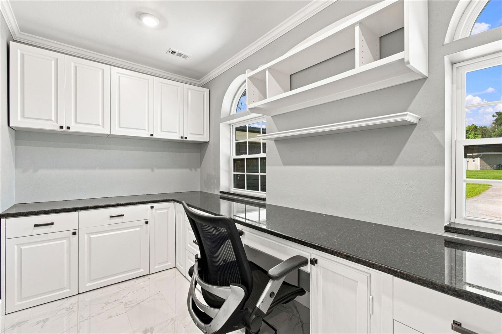 7233 WOODBROOK DR — photo 14