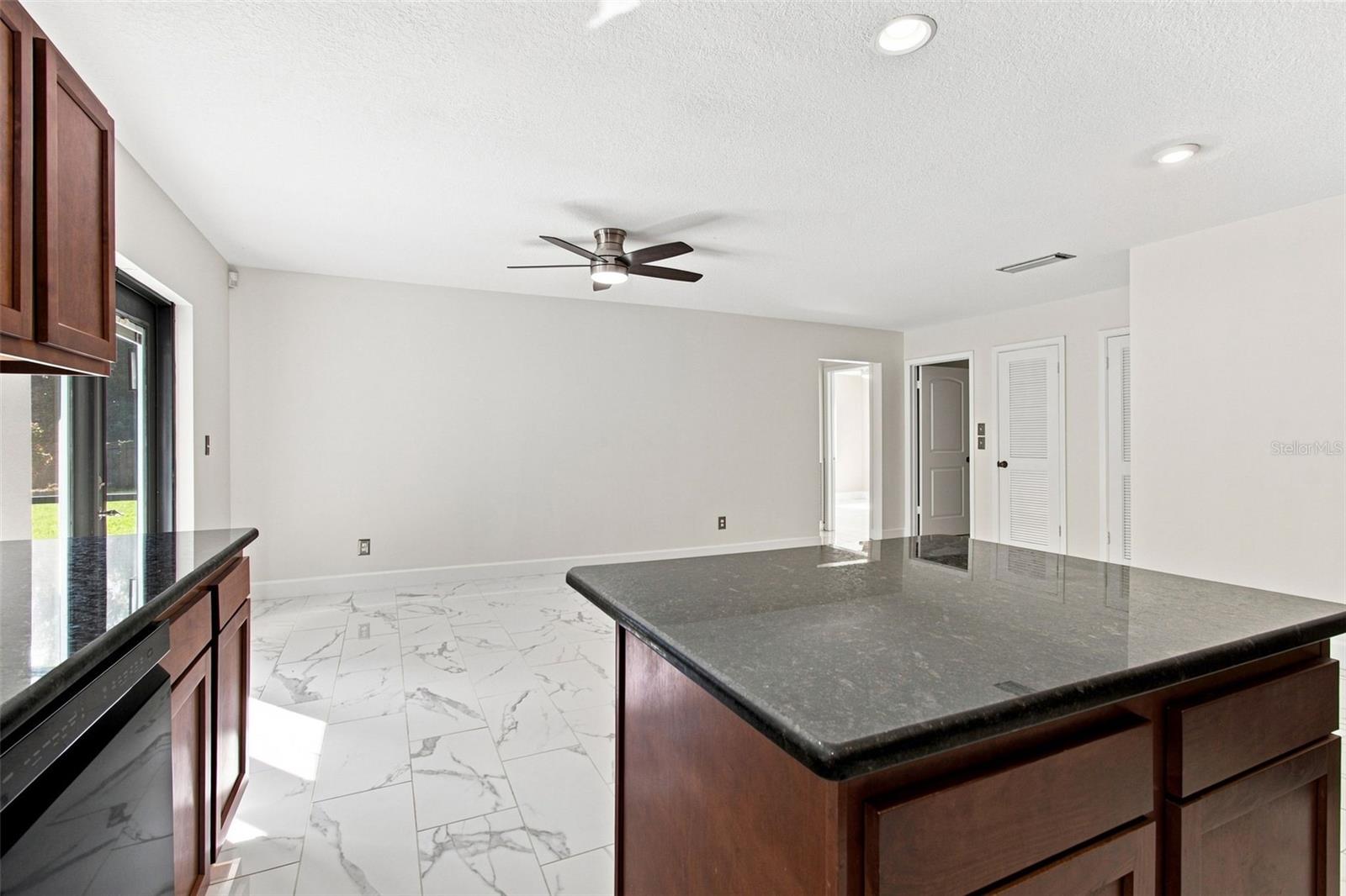 7233 WOODBROOK DR — photo 17