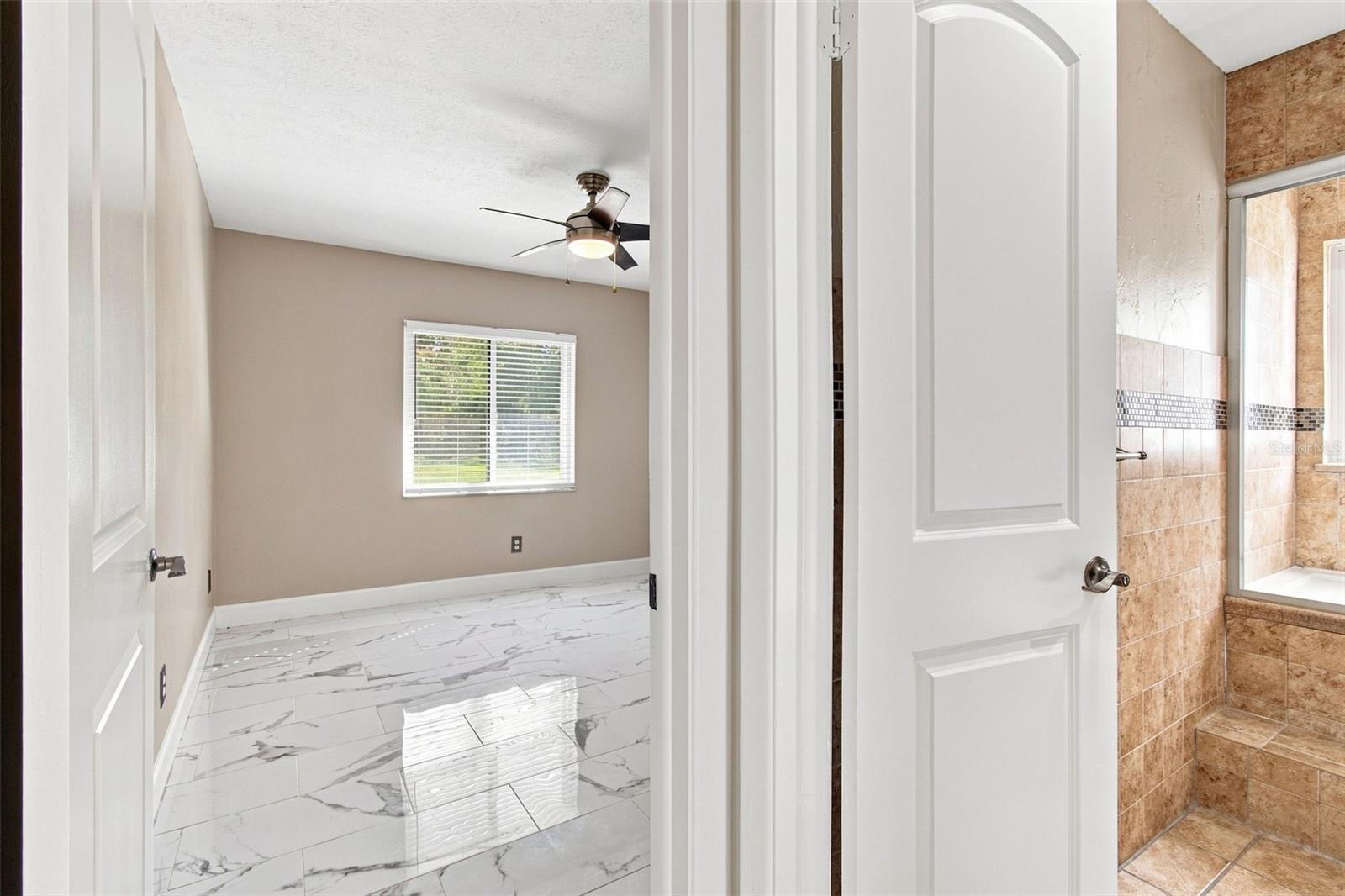 7233 WOODBROOK DR — photo 35
