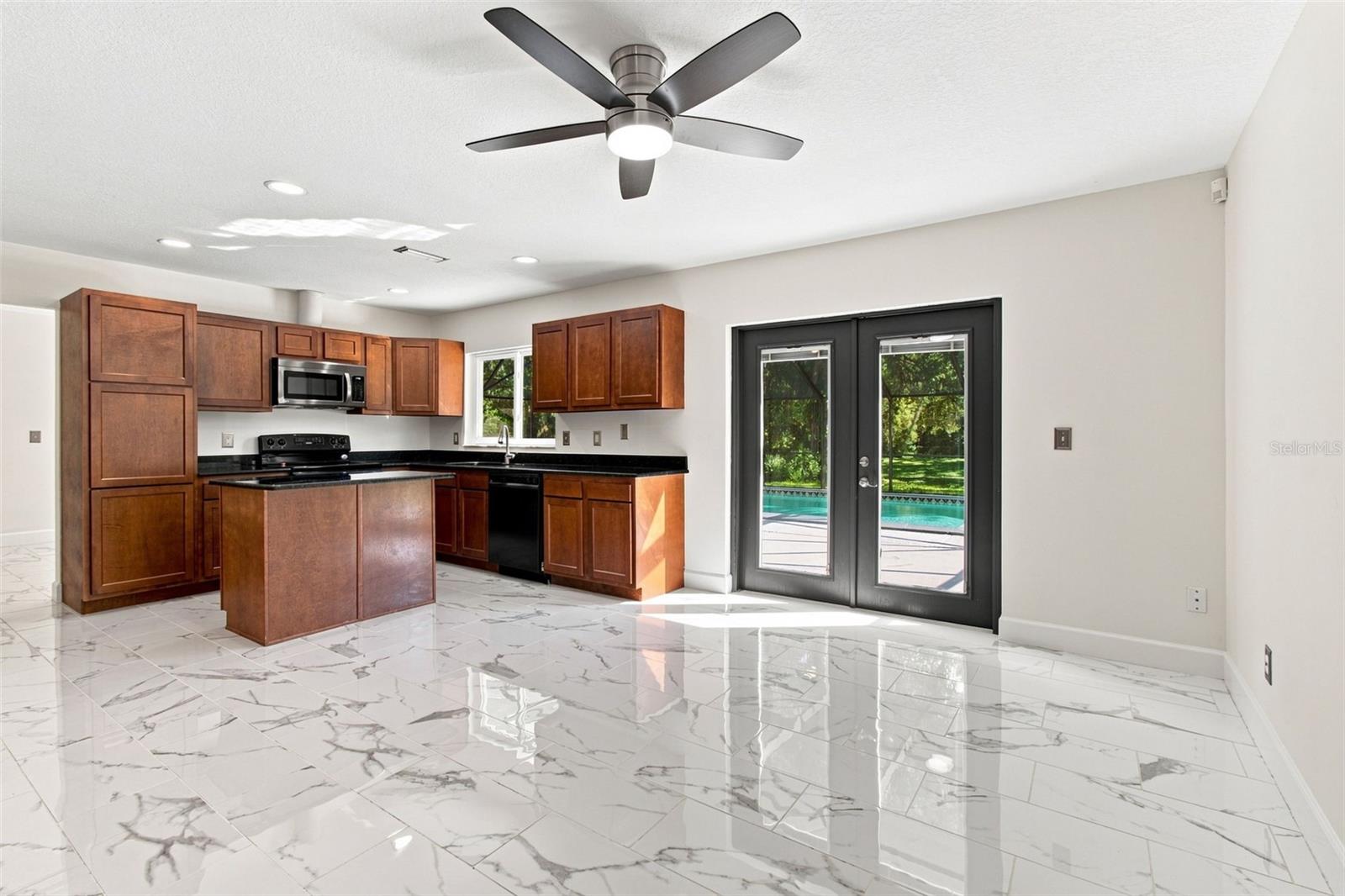 7233 WOODBROOK DR — photo 19