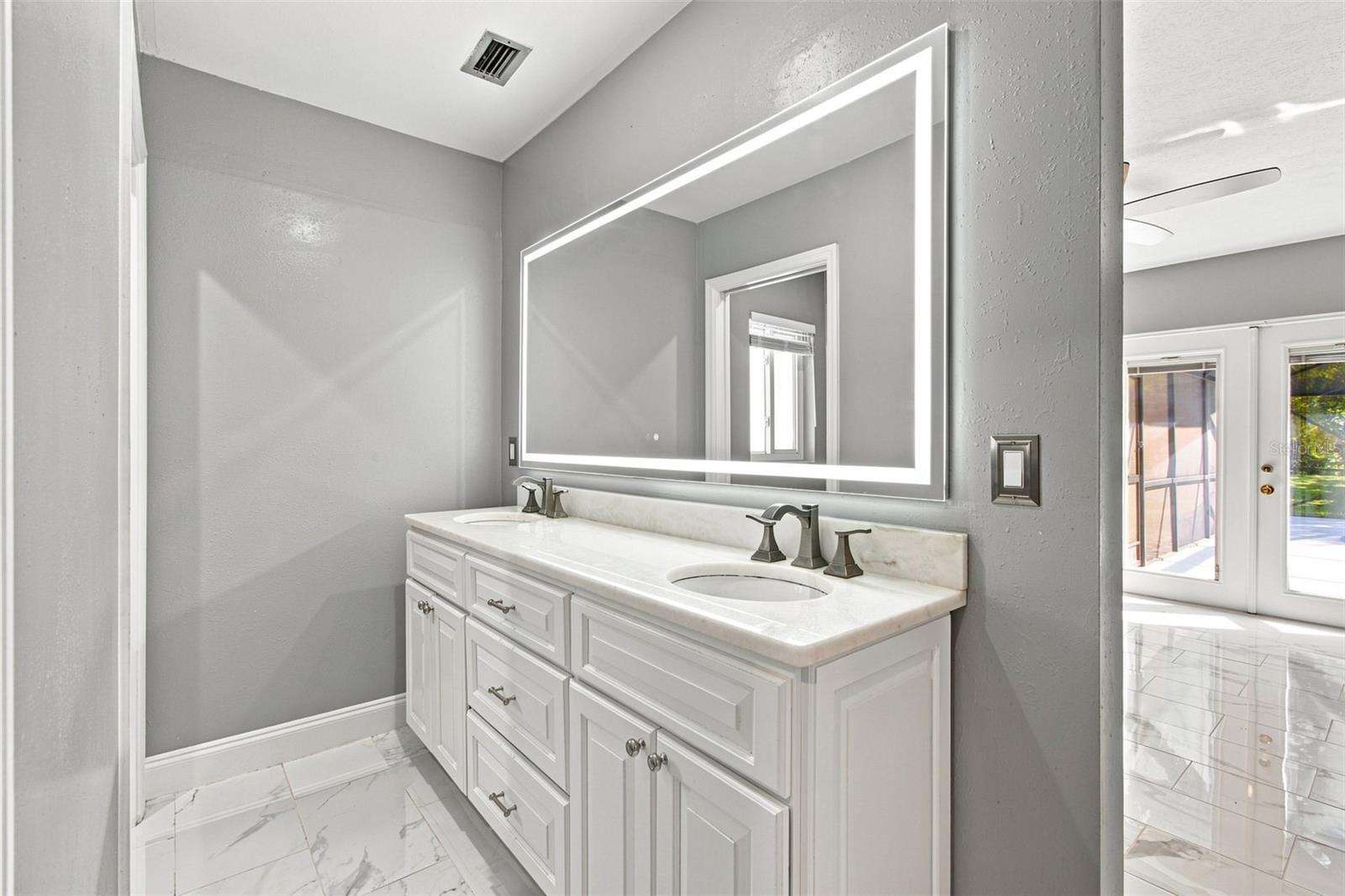 7233 WOODBROOK DR — photo 27