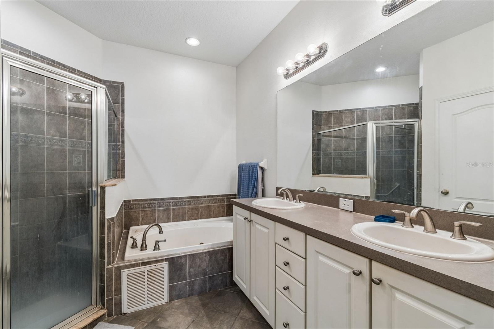 11435 CAMBRAY CREEK LOOP — photo 32