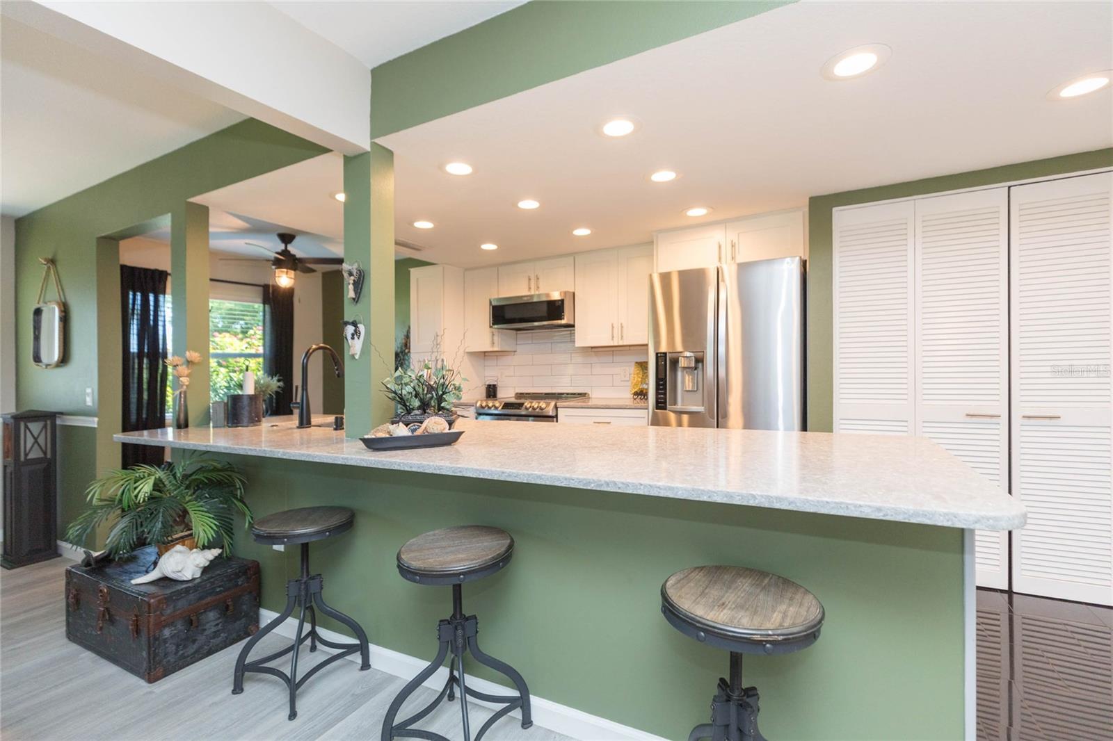 8423 PEBBLE DR — photo 16