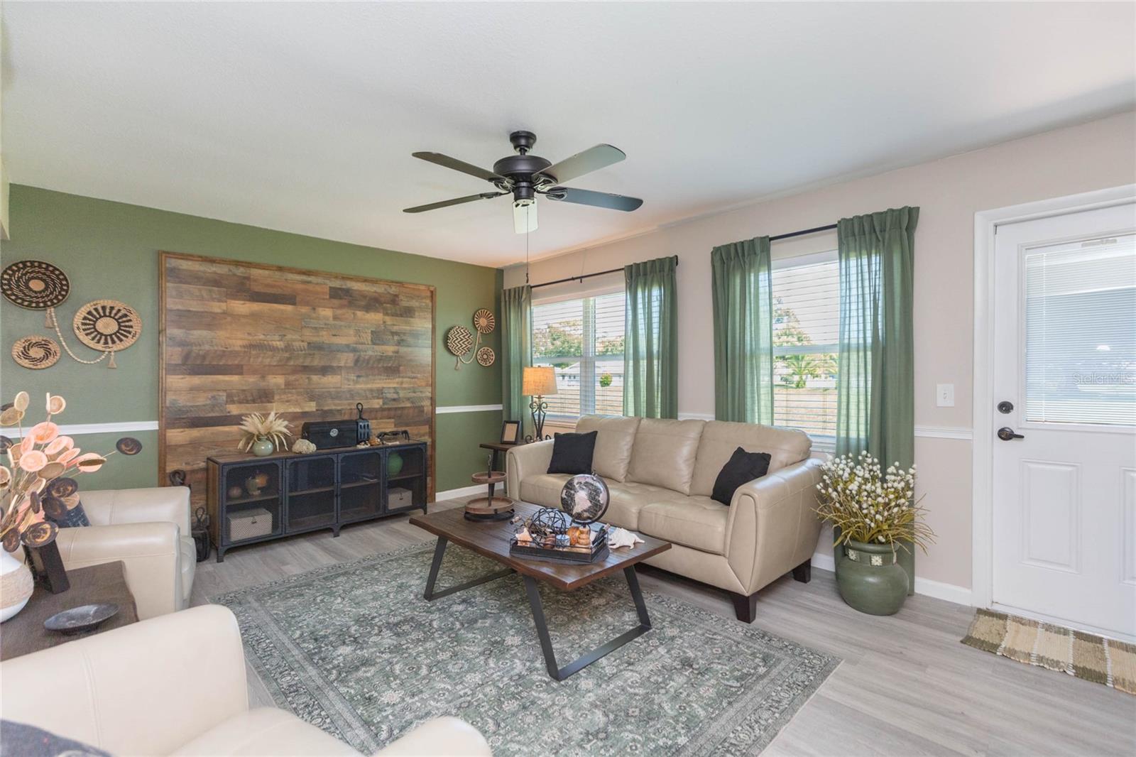 8423 PEBBLE DR — photo 14