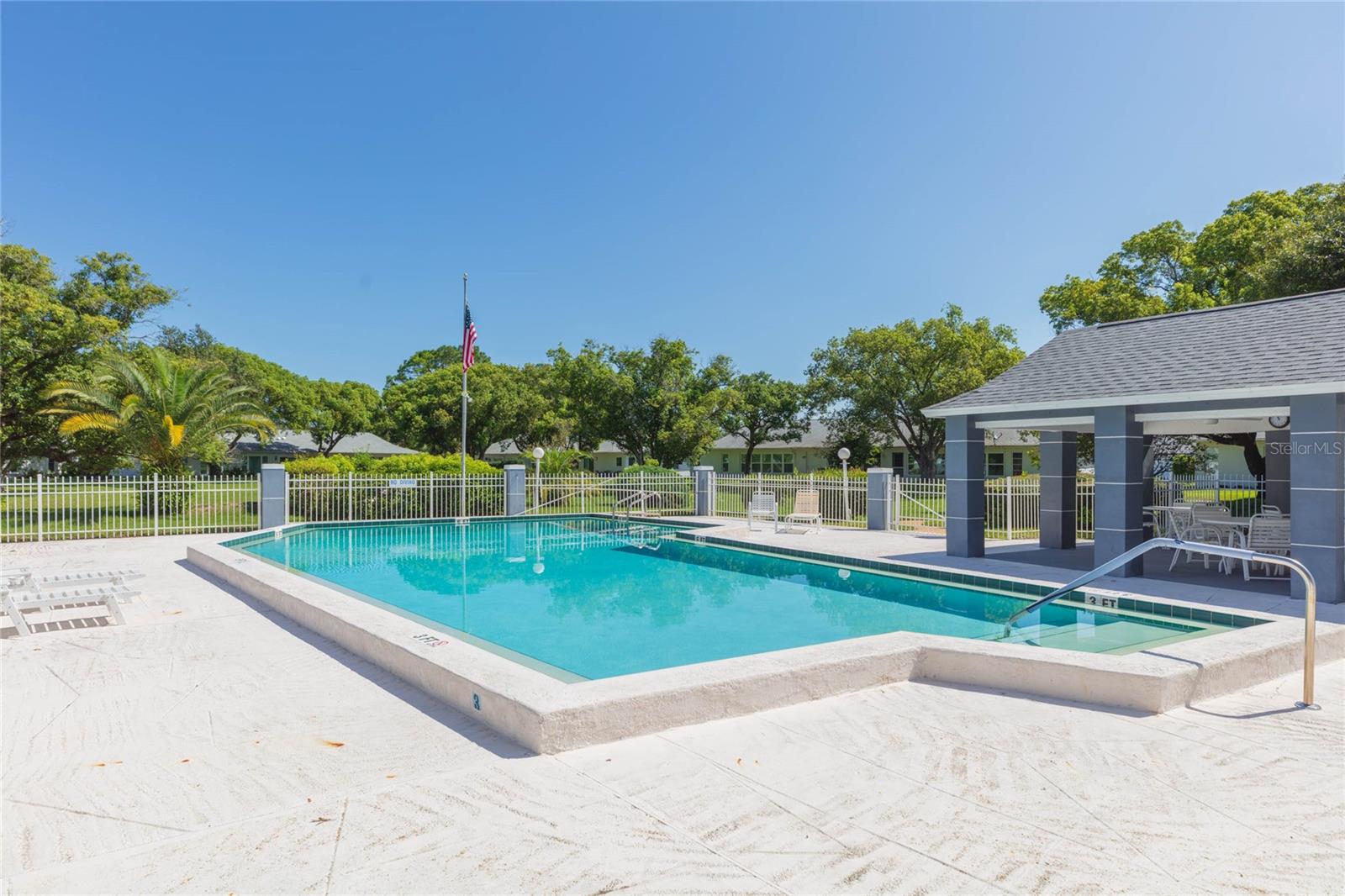 8423 PEBBLE DR — photo 39