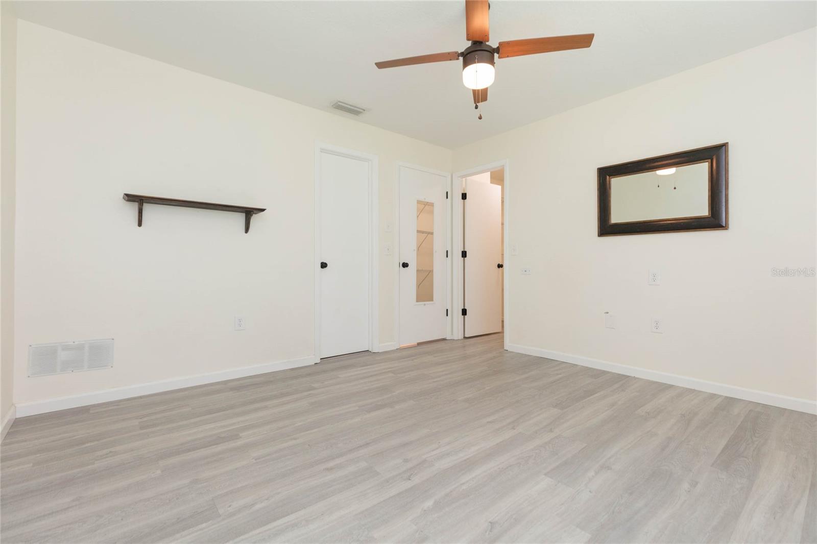 8423 PEBBLE DR — photo 22