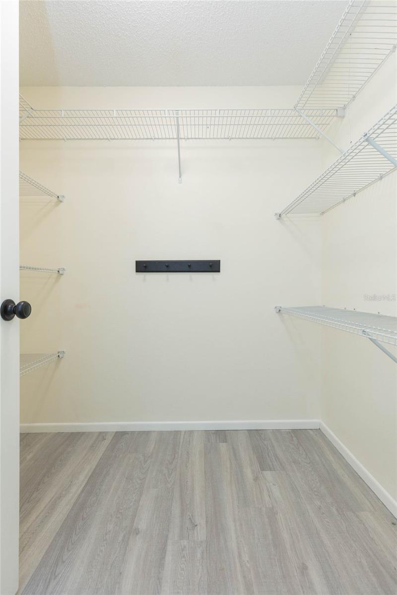8423 PEBBLE DR — photo 23