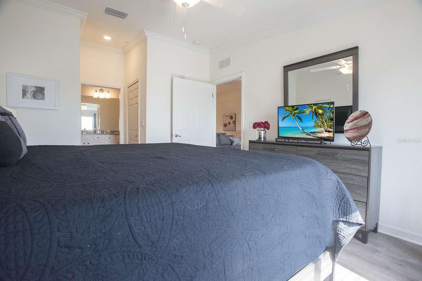 5557 PALMER CIR #205 — photo 33