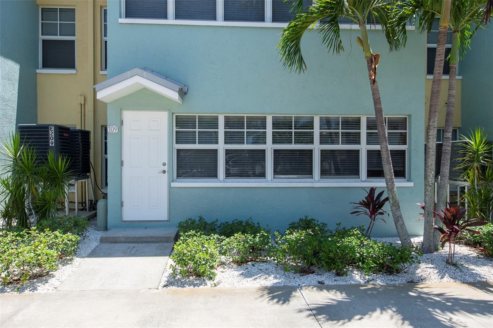 19417 GULF BLVD #E109 — photo 4