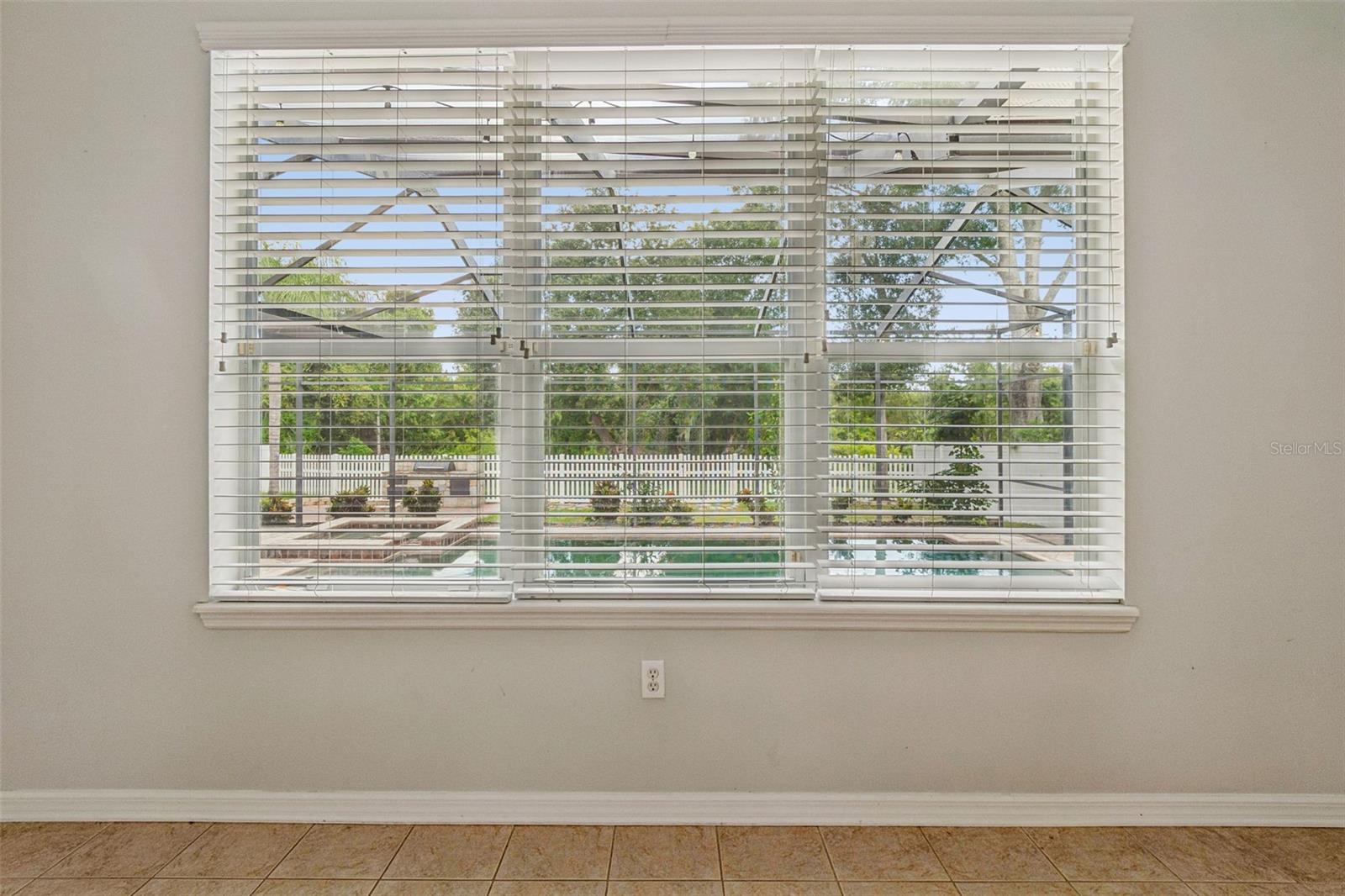 8523 NORTHTON GROVES BLVD — photo 45