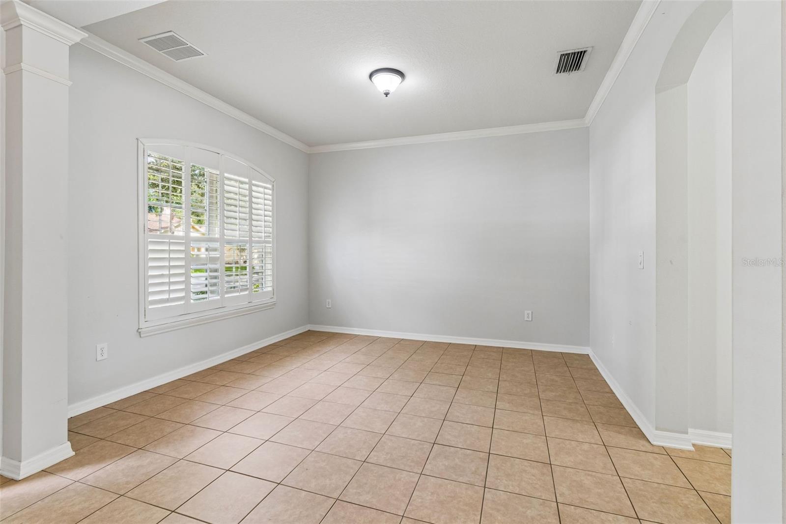 8523 NORTHTON GROVES BLVD — photo 11