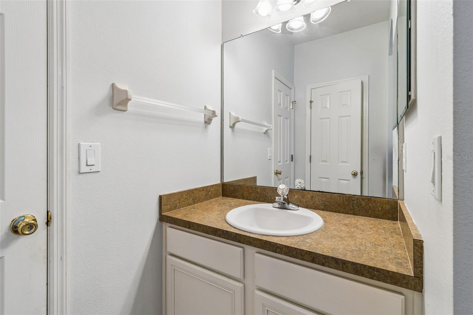 8523 NORTHTON GROVES BLVD — photo 62