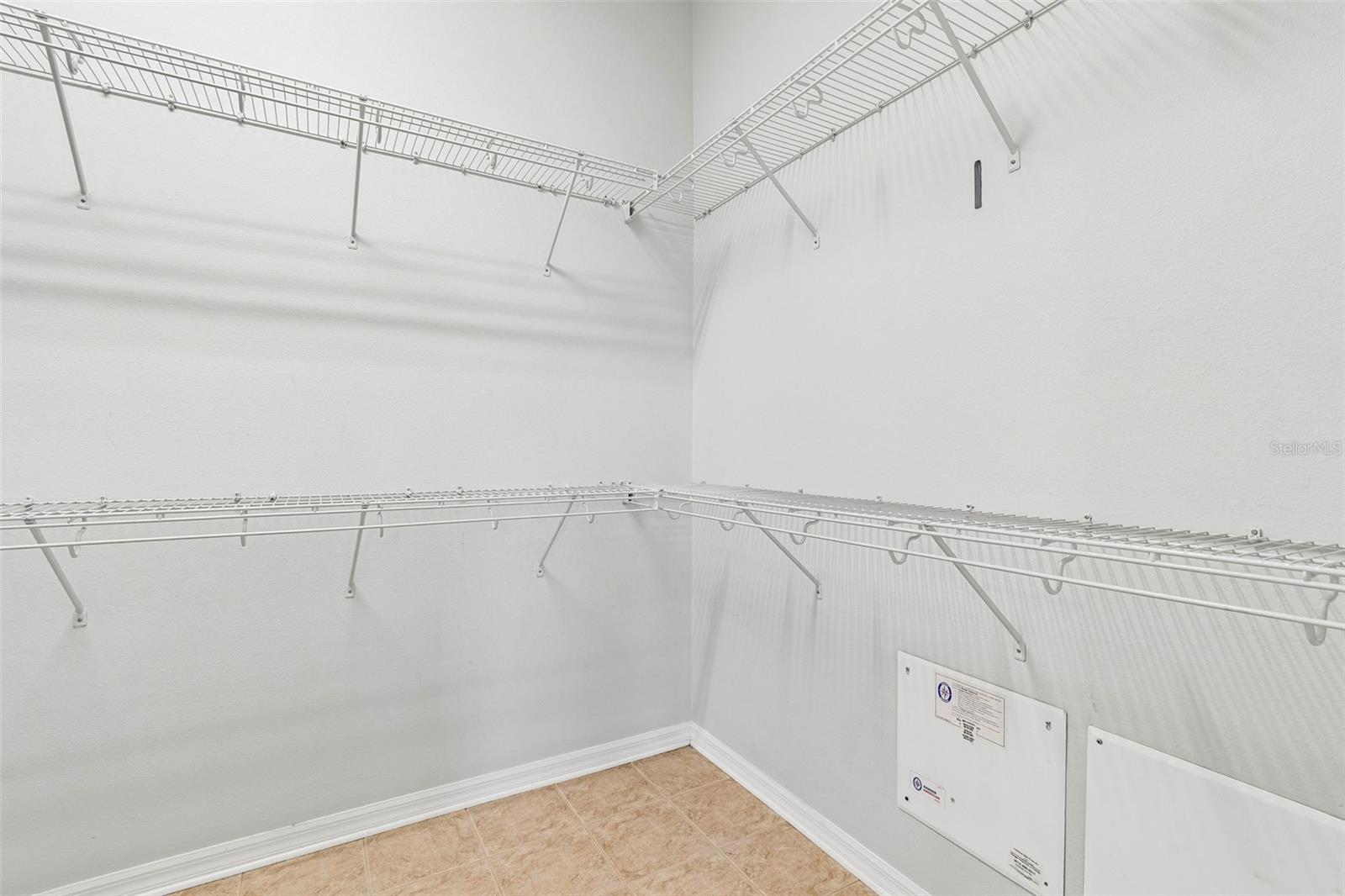 8523 NORTHTON GROVES BLVD — photo 48