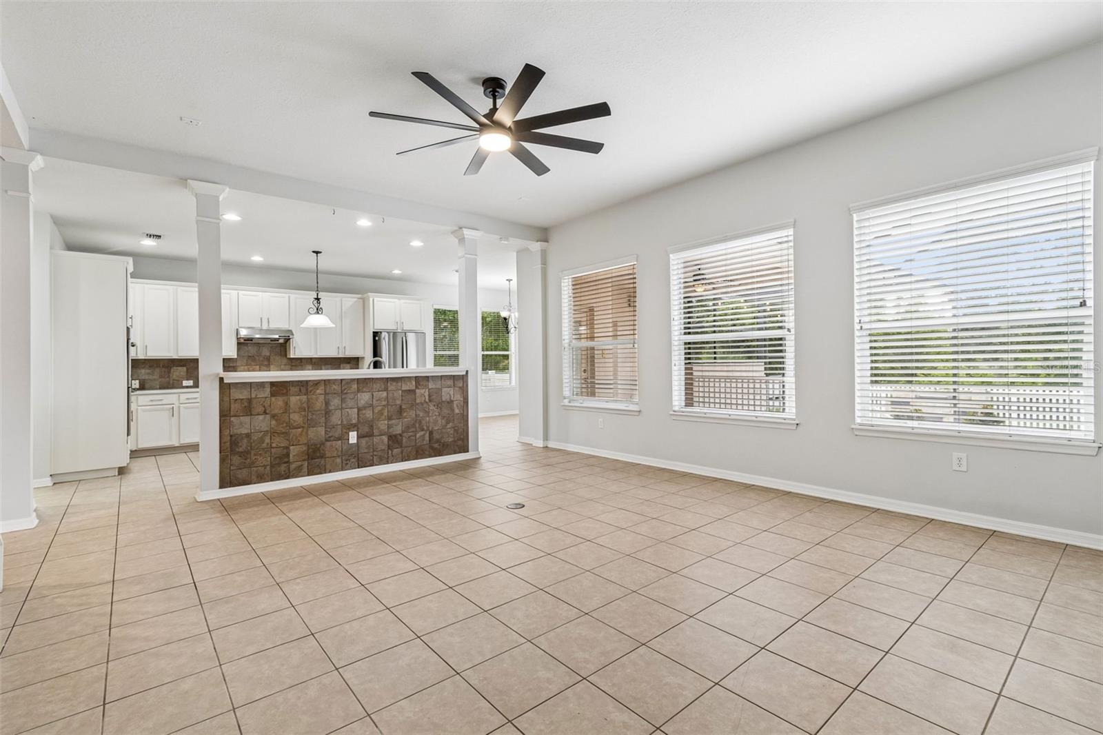 8523 NORTHTON GROVES BLVD — photo 34