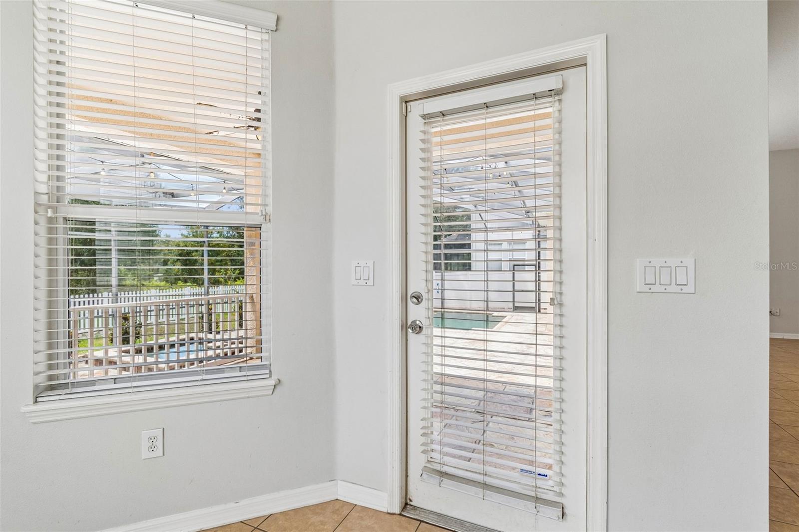 8523 NORTHTON GROVES BLVD — photo 26