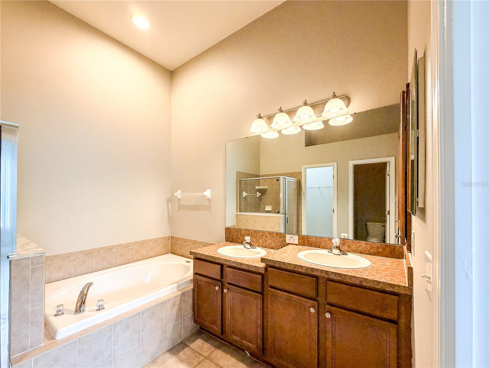 19408 EVERTON PL — photo 15