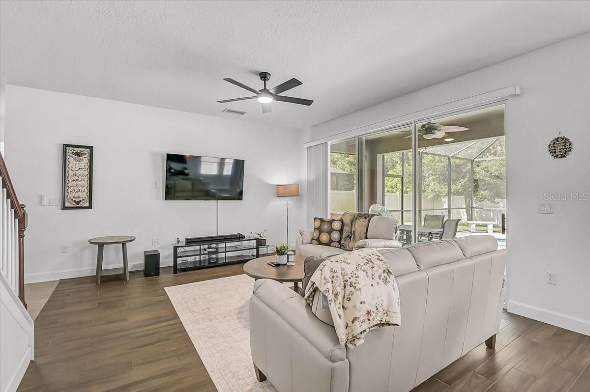 7536 AGUILA DR — photo 13