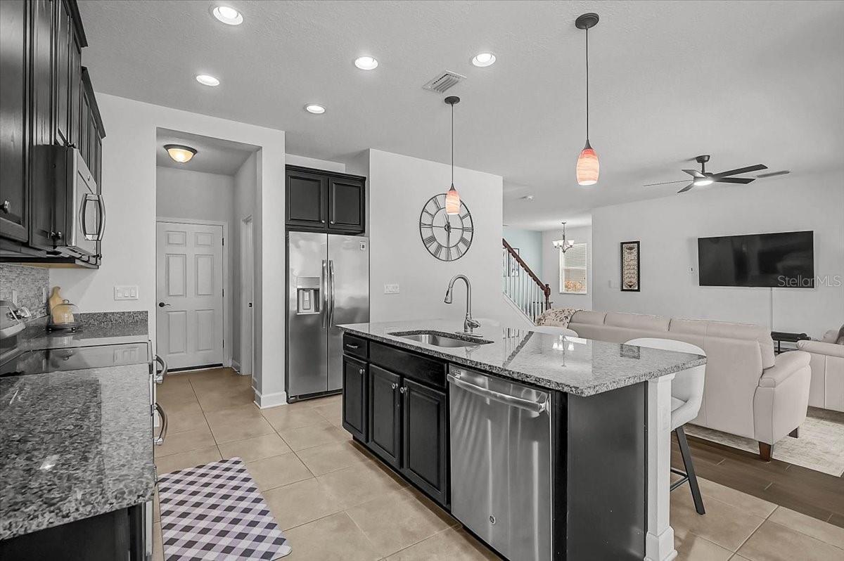 7536 AGUILA DR — photo 9