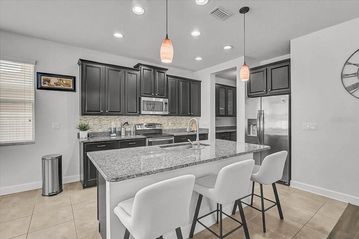 7536 AGUILA DR — photo 2