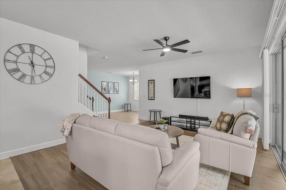 7536 AGUILA DR — photo 14
