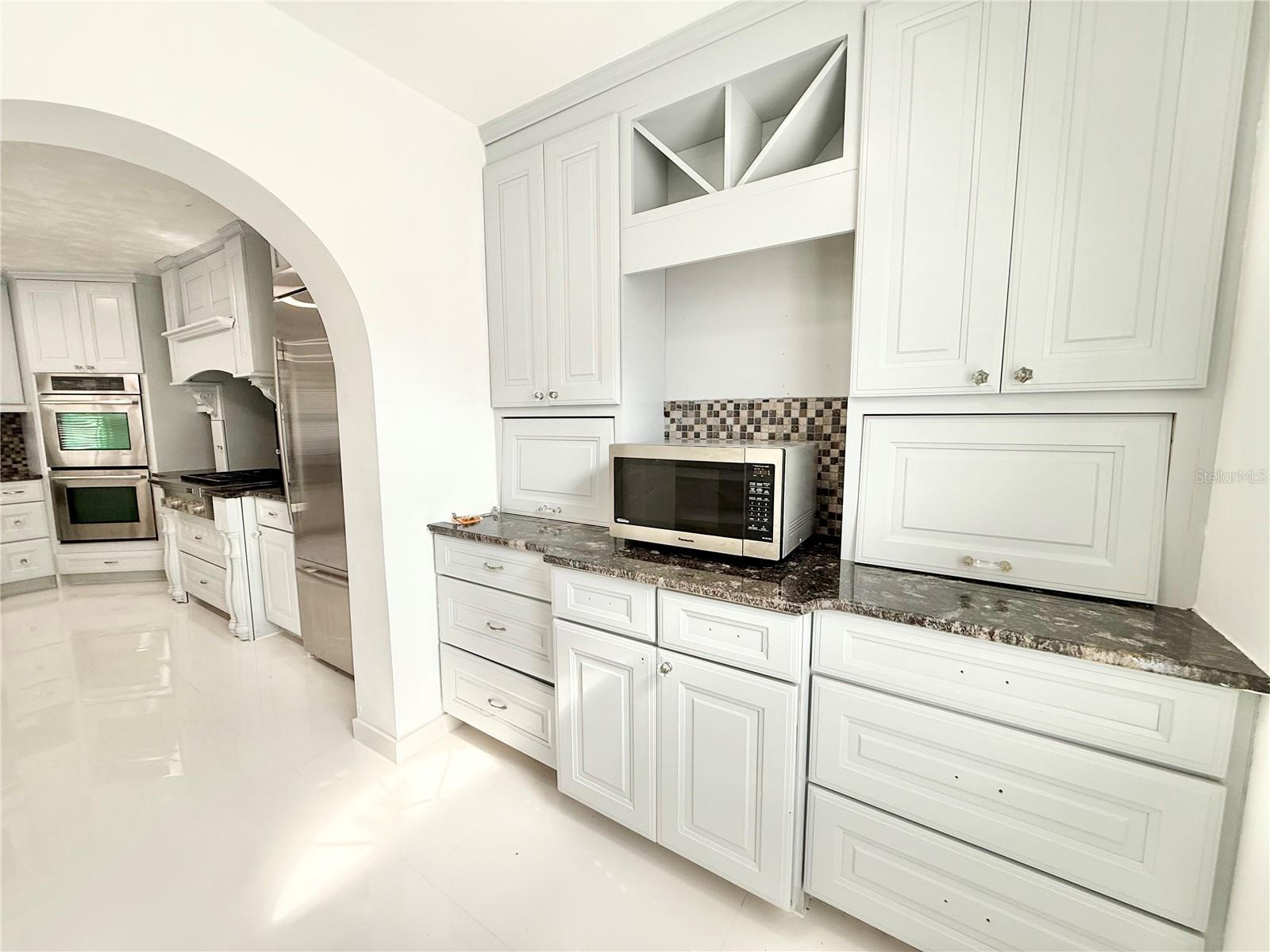 6710 MYRNA DR — photo 25