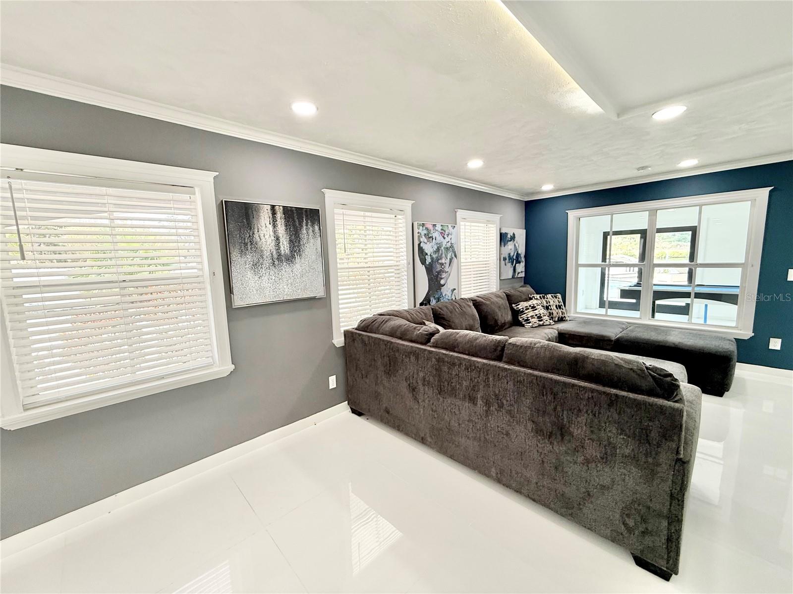 6710 MYRNA DR — photo 28