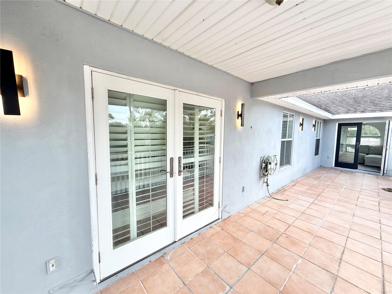 6710 MYRNA DR — photo 45