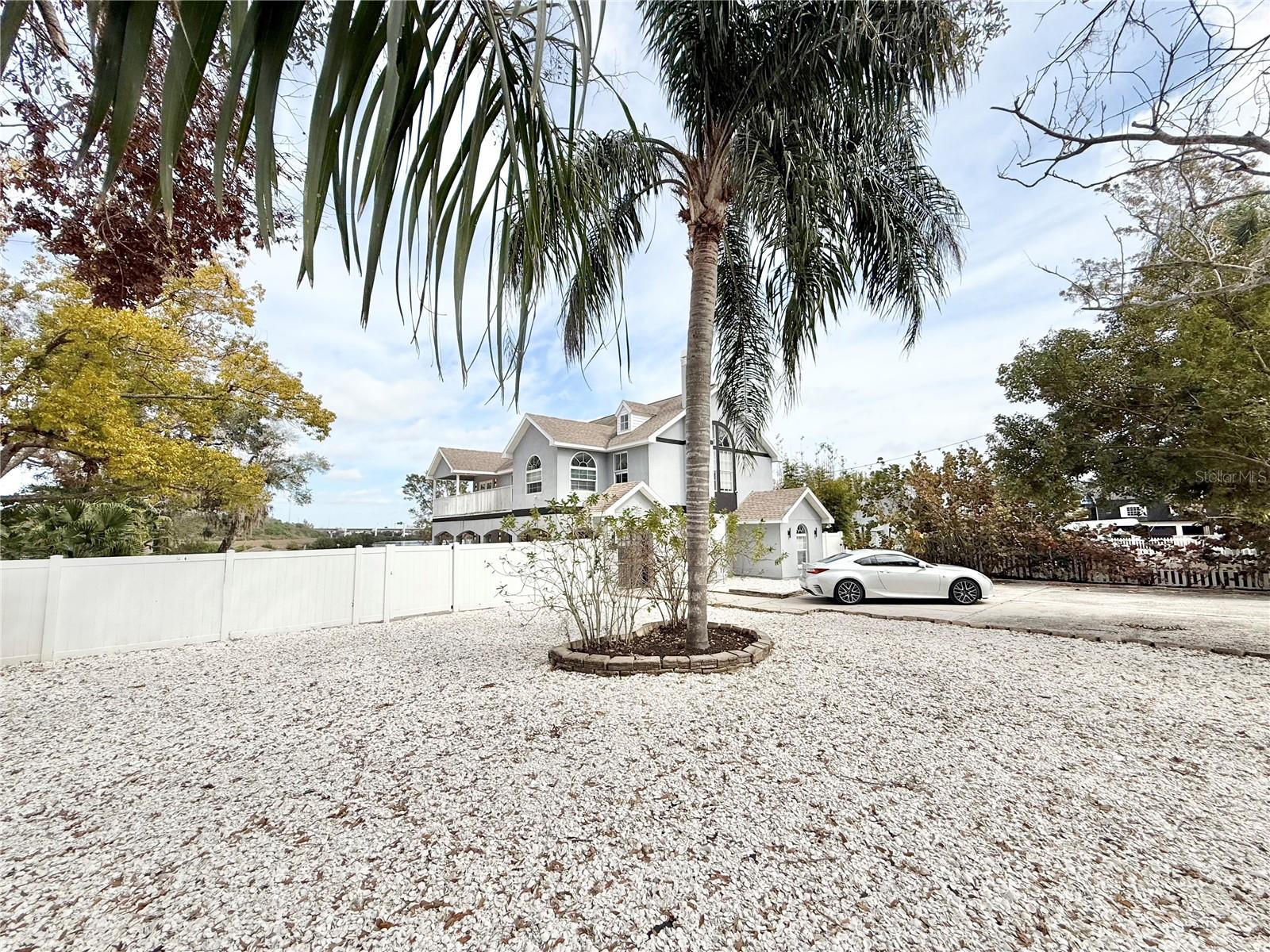 6710 MYRNA DR — photo 21