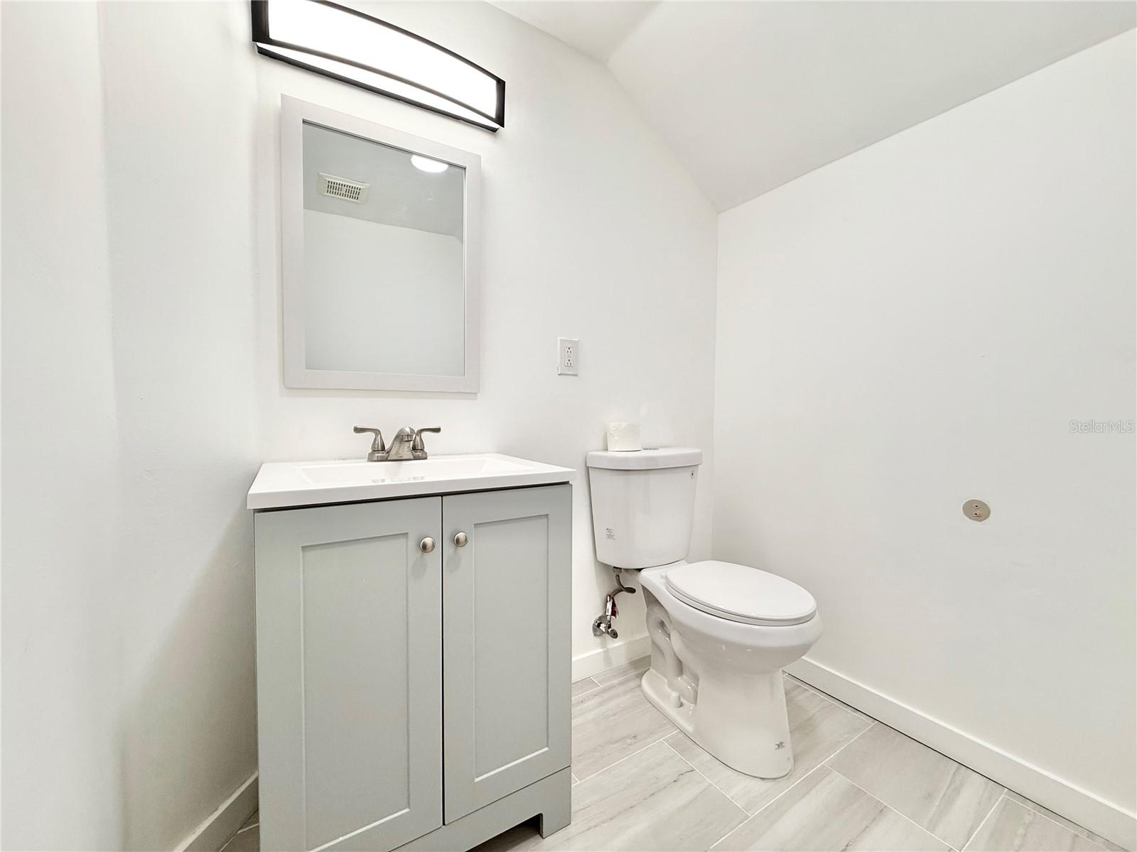 6710 MYRNA DR — photo 30