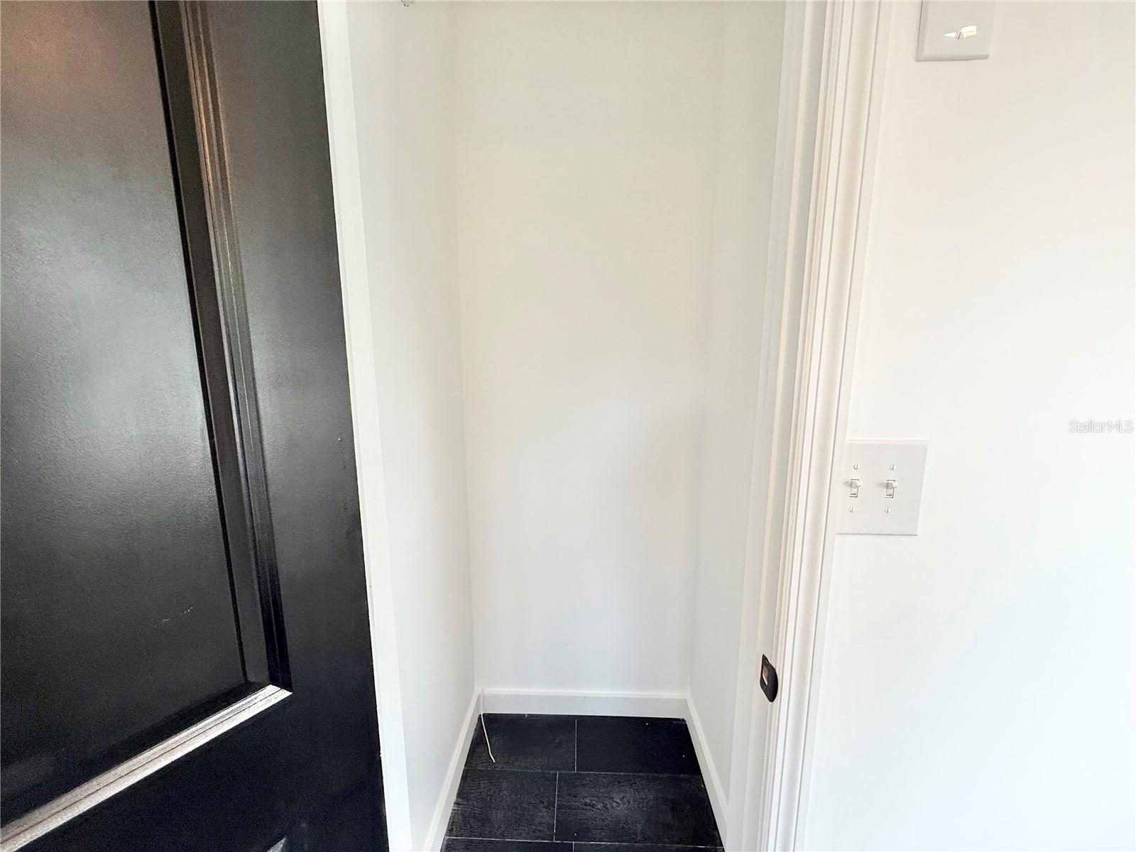 6710 MYRNA DR — photo 42