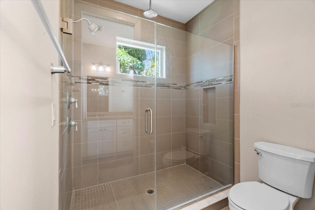 3203 W SANTIAGO ST #B — photo 25