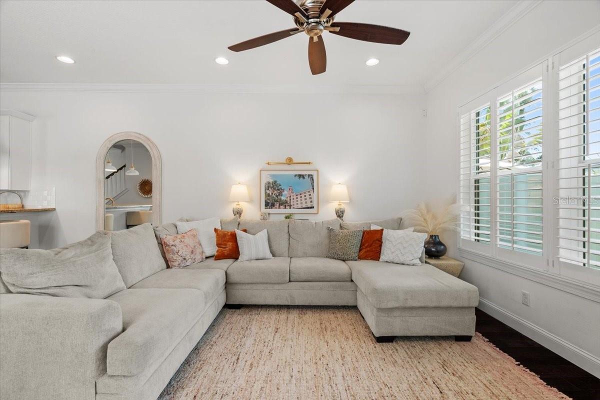 3203 W SANTIAGO ST #B — photo 17