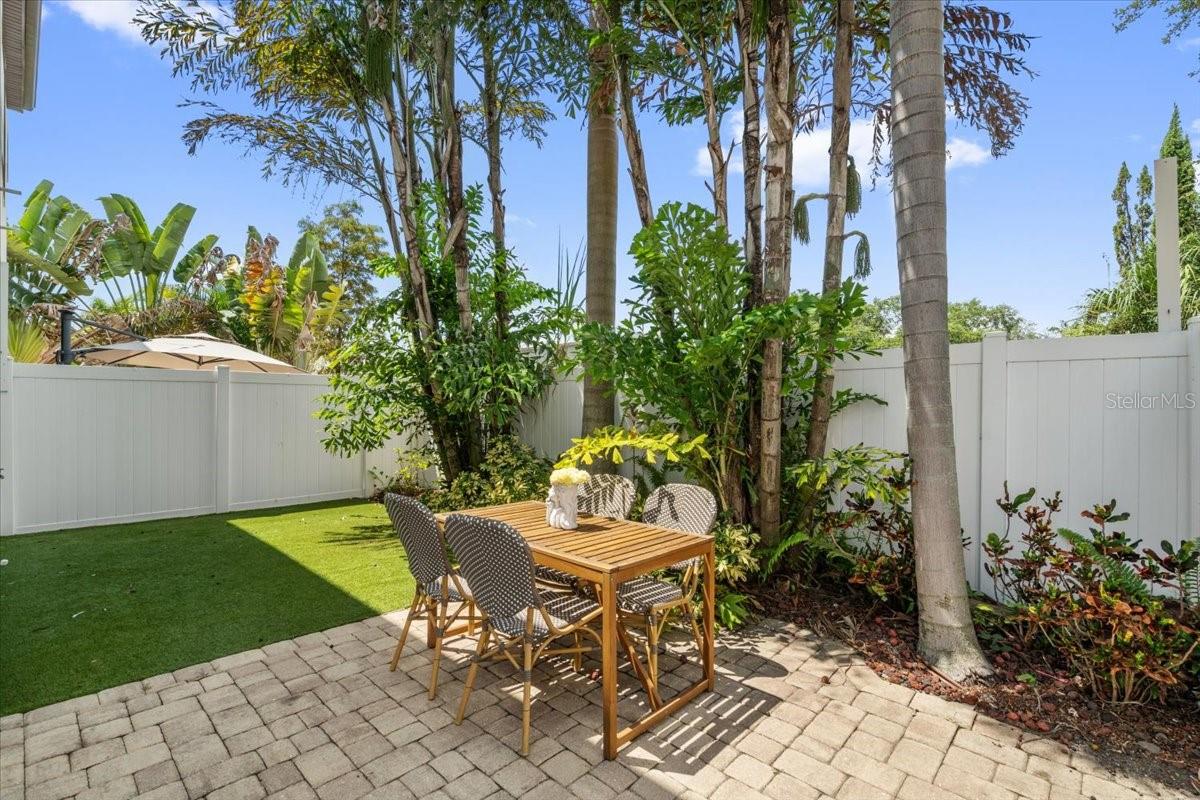 3203 W SANTIAGO ST #B — photo 37