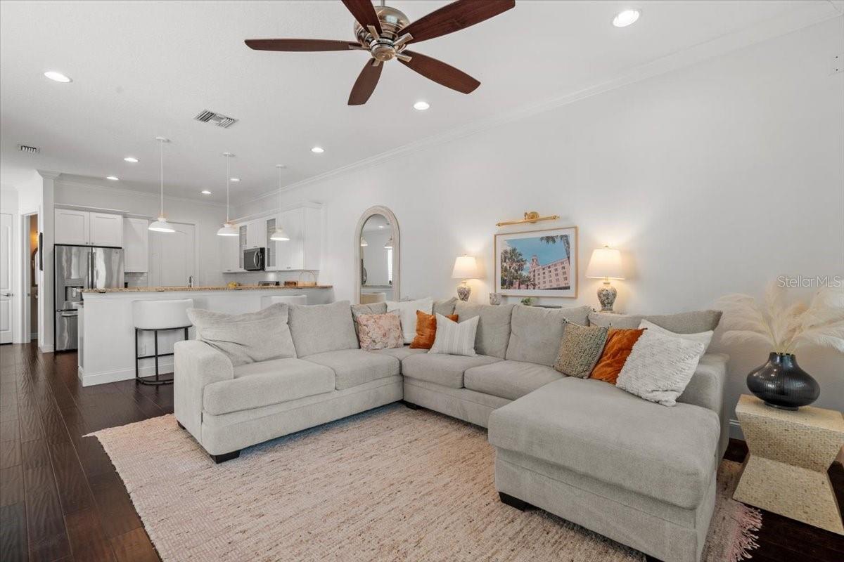 3203 W SANTIAGO ST #B — photo 16