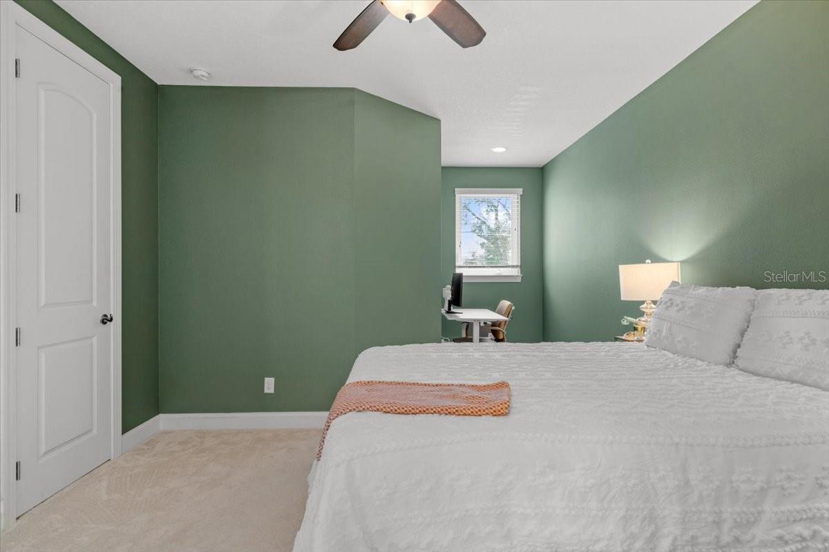 3203 W SANTIAGO ST #B — photo 28