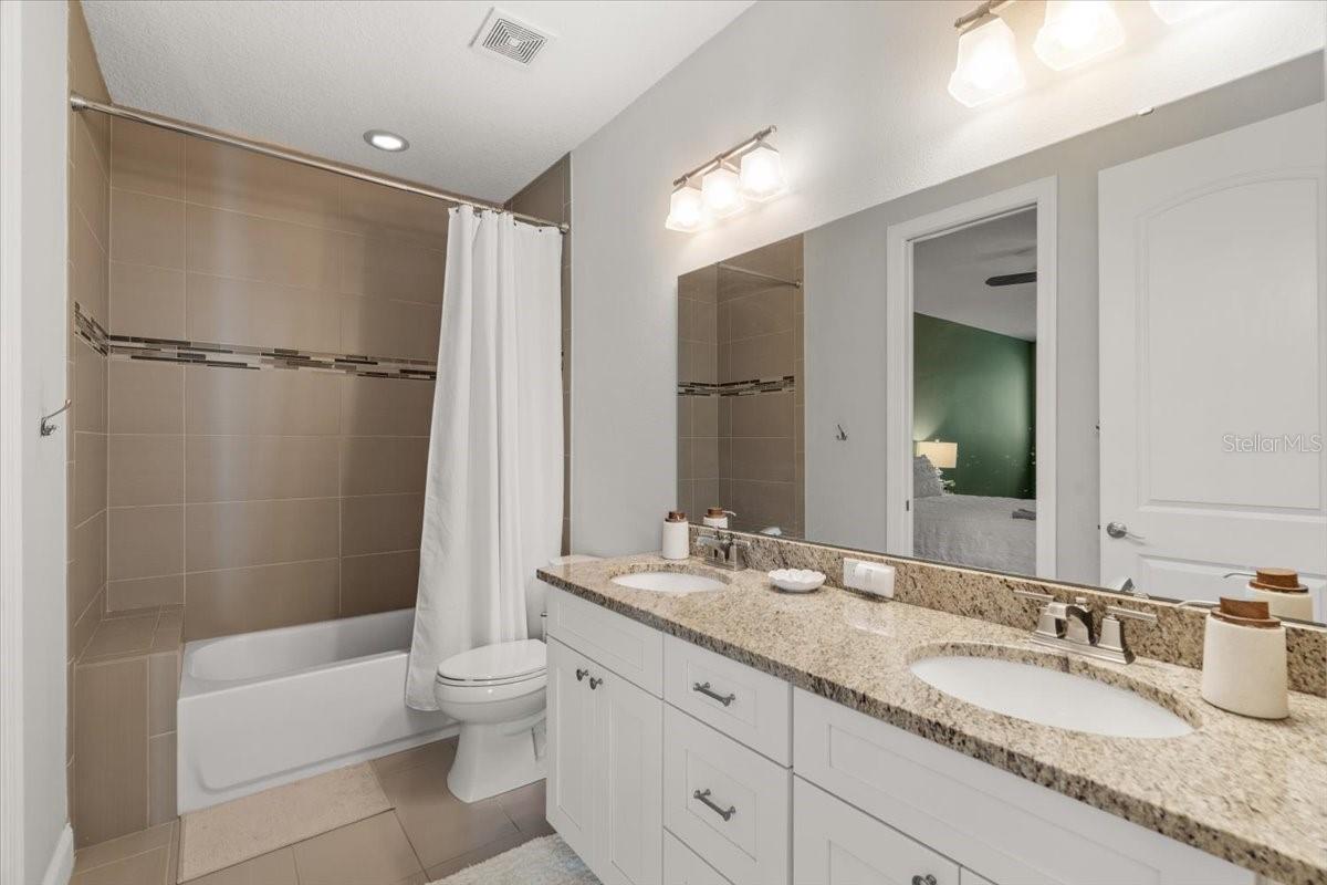 3203 W SANTIAGO ST #B — photo 32