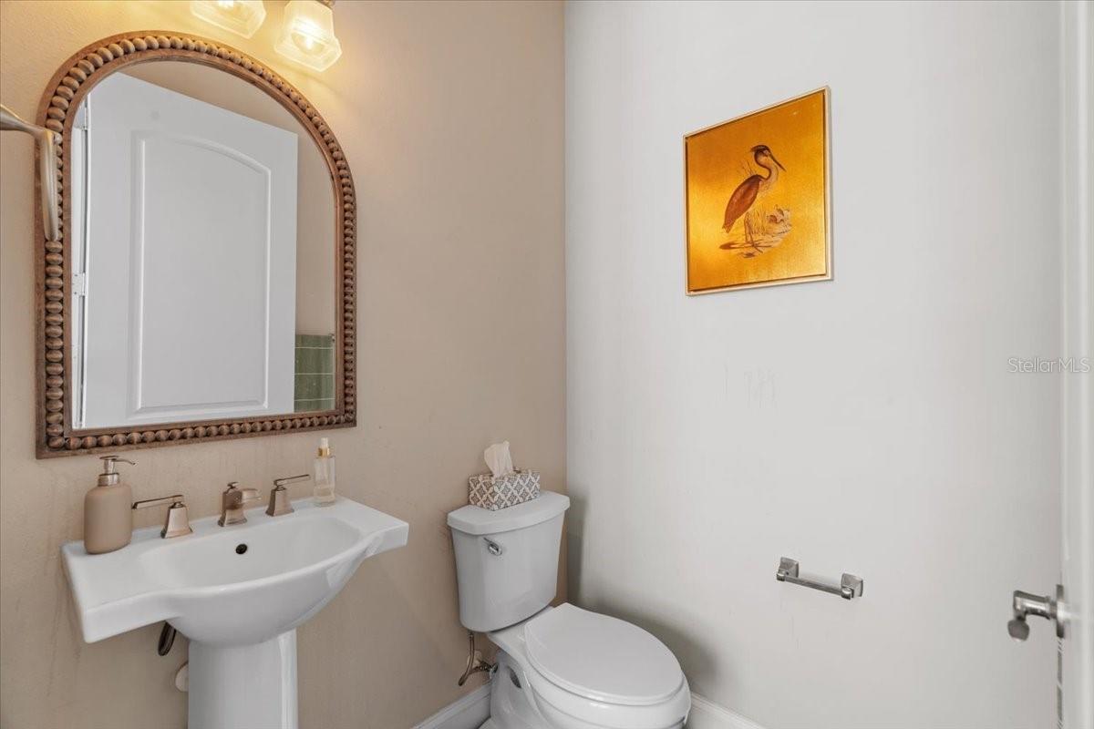 3203 W SANTIAGO ST #B — photo 18