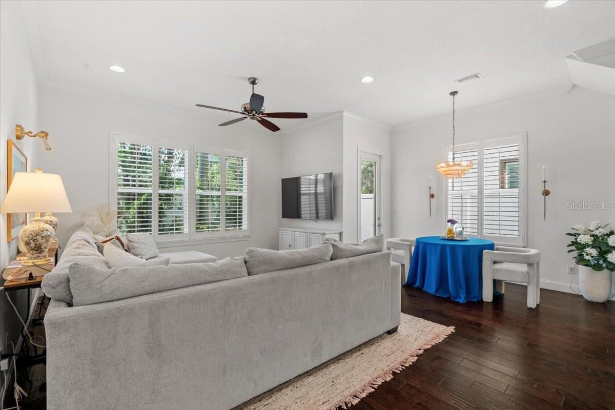 3203 W SANTIAGO ST #B — photo 15