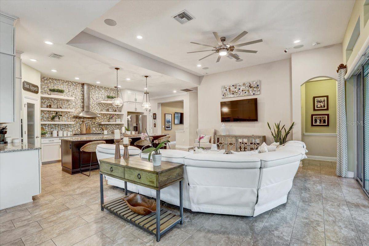 7209 MEETING HOUSE LN — photo 8