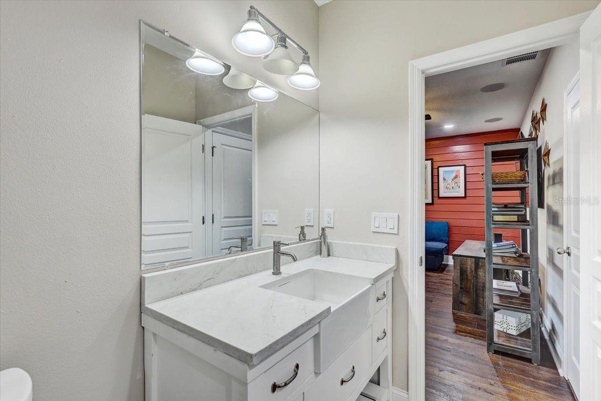 7209 MEETING HOUSE LN — photo 40