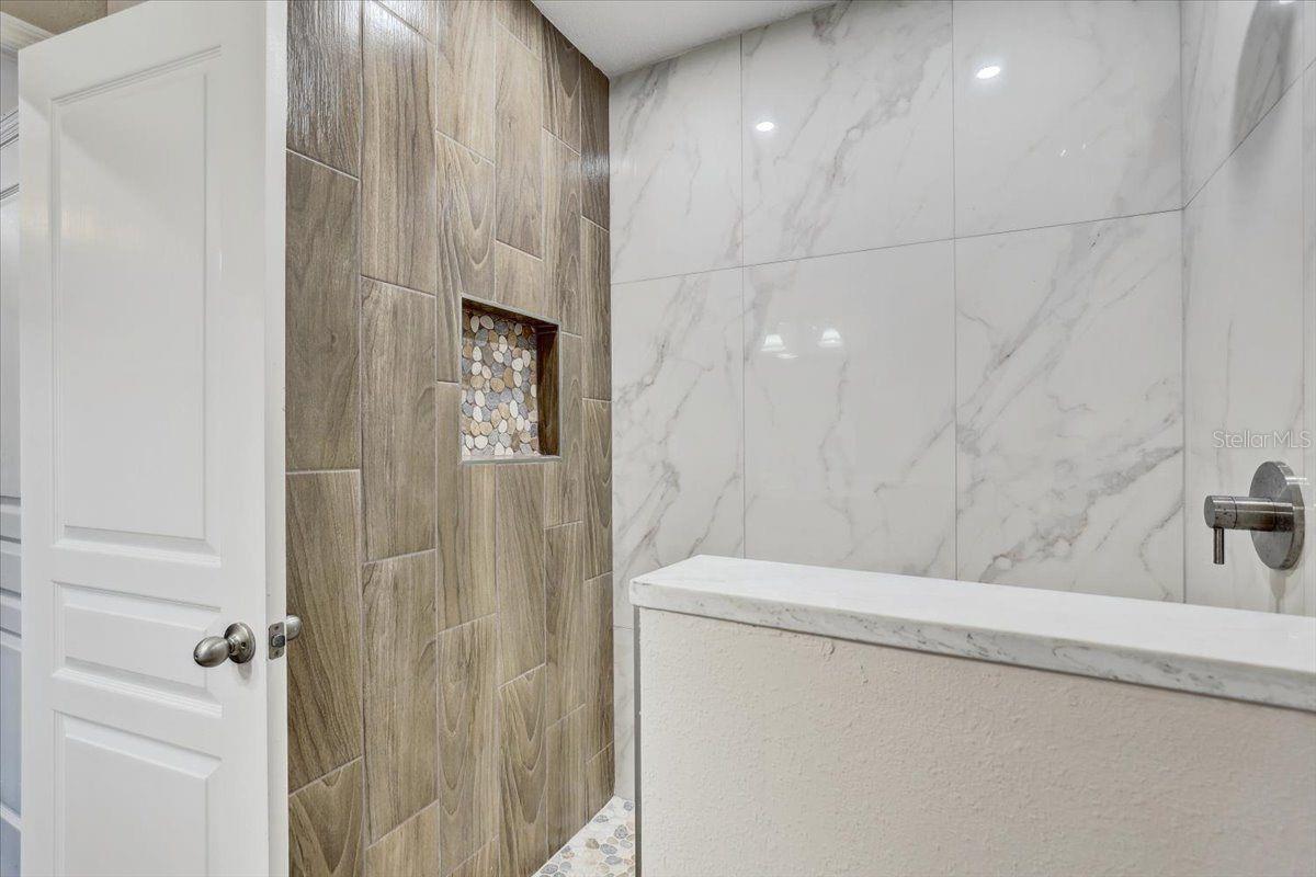 7209 MEETING HOUSE LN — photo 39
