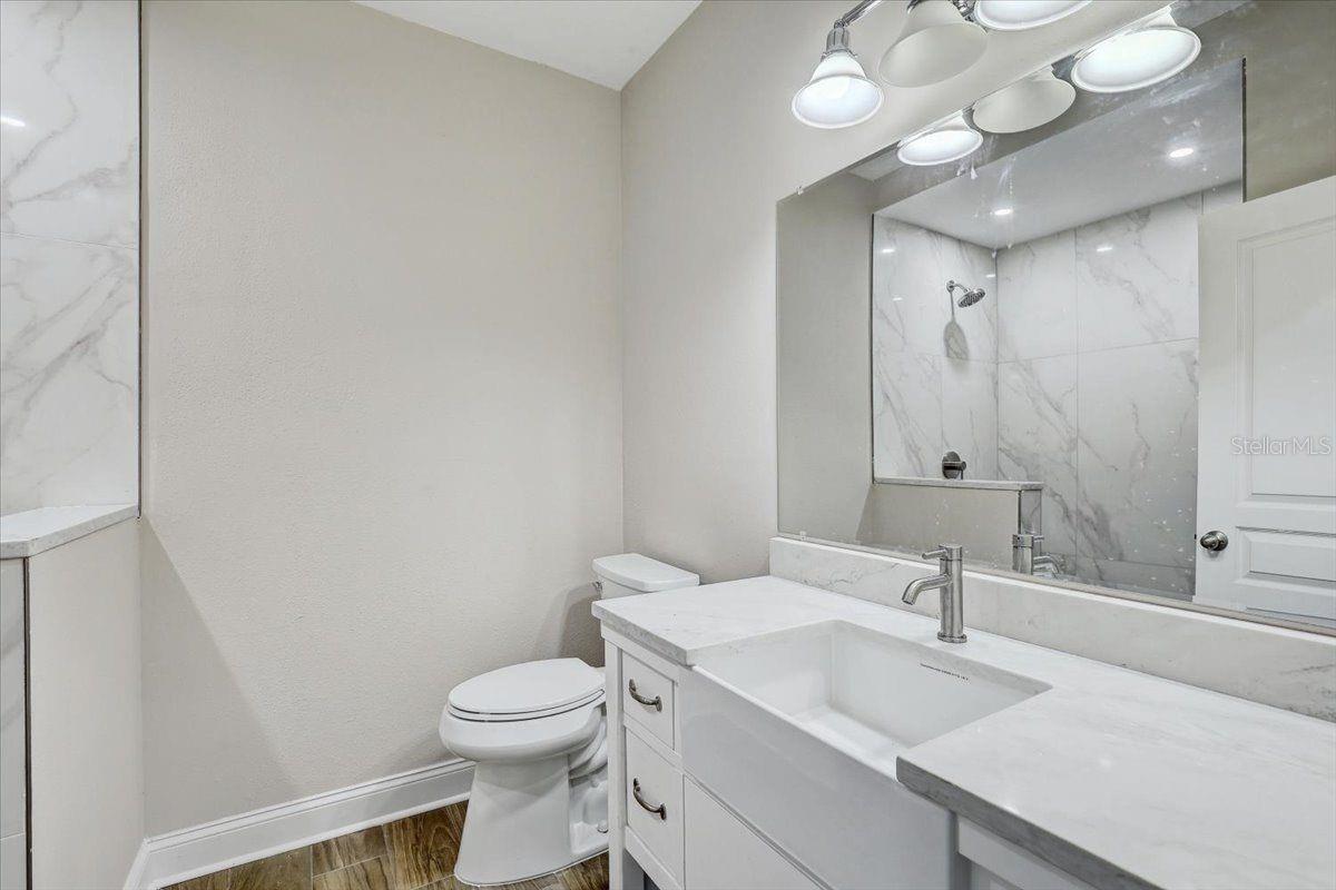 7209 MEETING HOUSE LN — photo 38