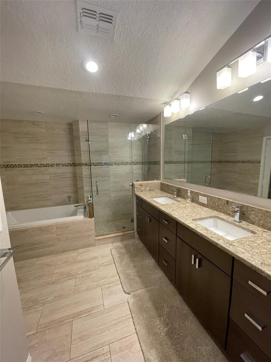 1450 MAHOGANY LN — photo 6