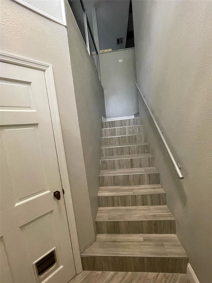 1450 MAHOGANY LN — photo 13
