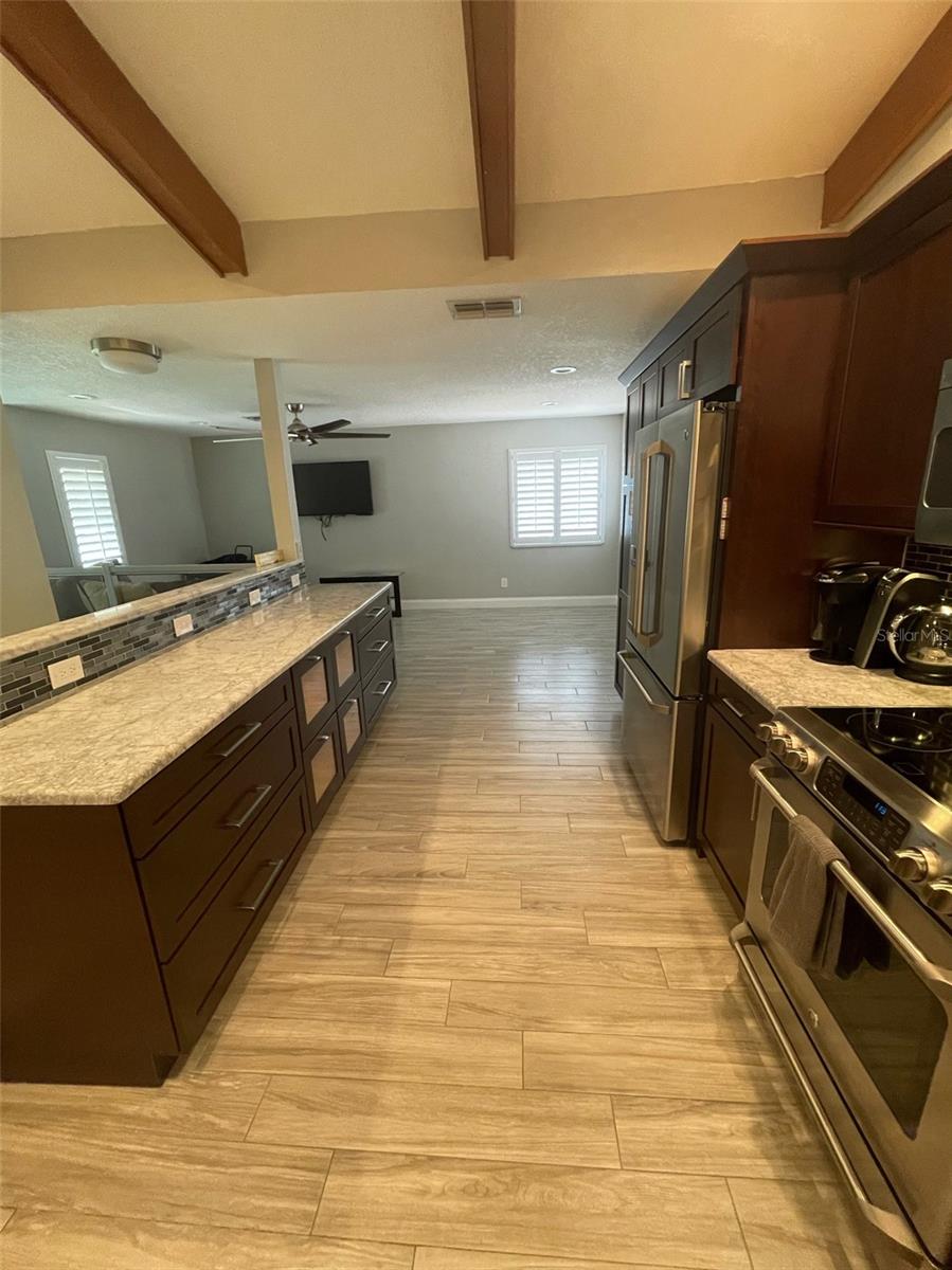 1450 MAHOGANY LN — photo 4