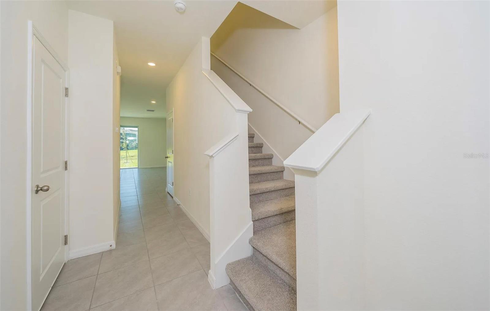 1623 HUBBELL RD — photo 2